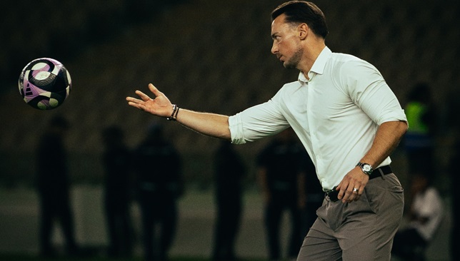 قرار-هام-من-يايسله-بشأن-مباراة-الأهلي-وضمك-في-الدوري-–-الدوري-السعودي-–-عالم-الرياضة