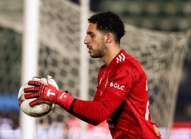 مدرب-الأهلي-يعيد-مصطفى-شوبير-لحماية-عرين-الفريق-أمام-الترجي-–-الدوري-المصري-–-عالم-الرياضة