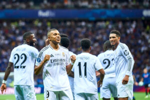 ريال-مدريد-يفتح-ملف-الوسط.-قائمة-طويلة-بلا-قرار-نهائي-–-الدوري-الاسباني-–-عالم-الرياضة