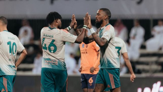 الأهلي-يسقط-في-فخ-التعادل-أمام-الفيحاء.-فيديو-–-الدوري-السعودي-–-عالم-الرياضة